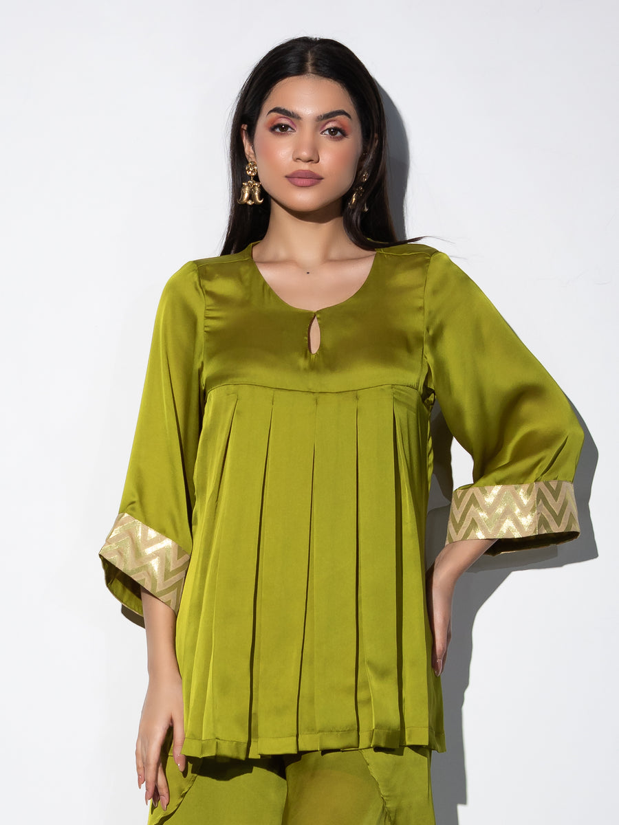 Women s lime green satin kurta with pleated front and inner brocade cu