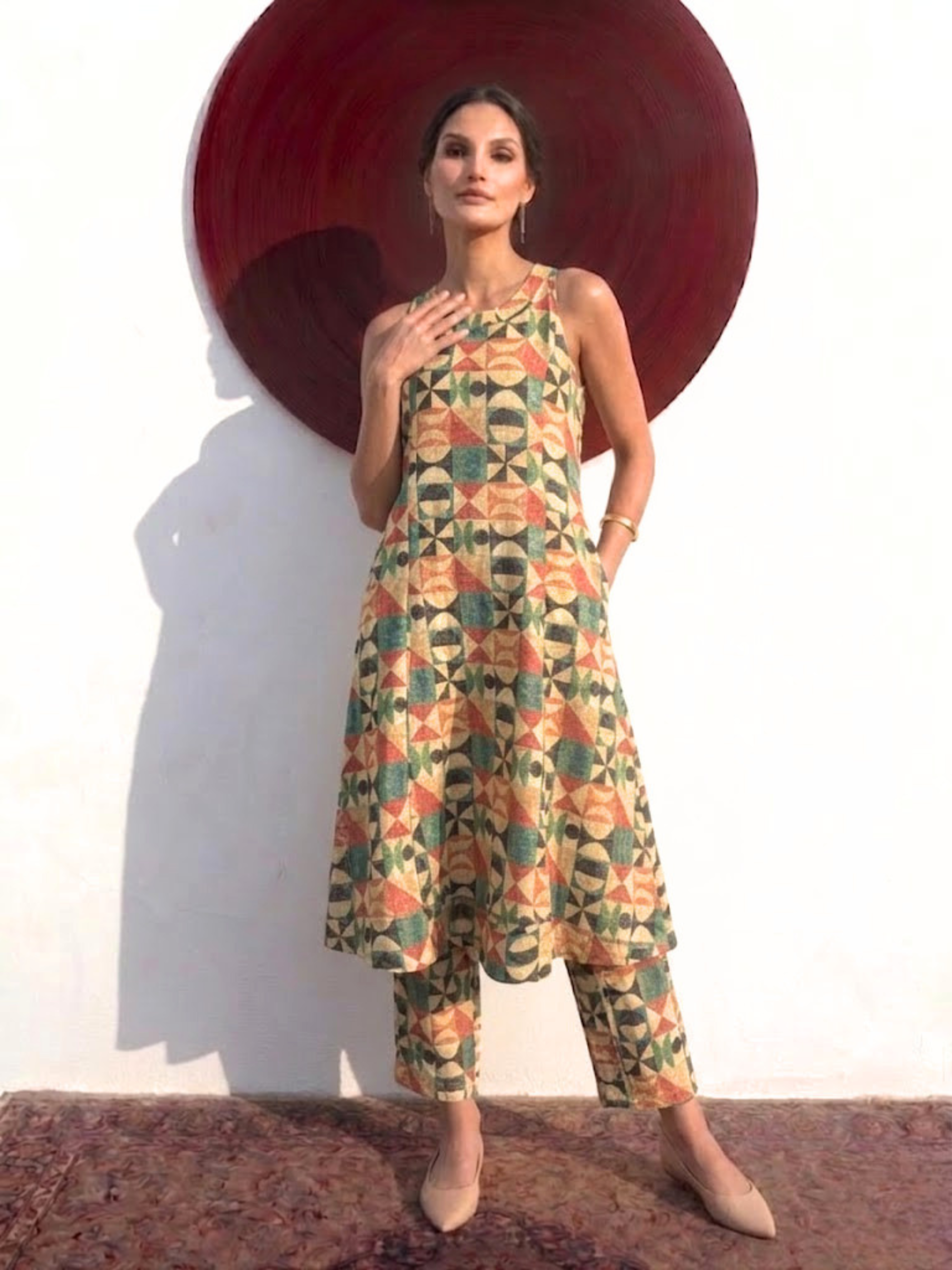 2 pc SET - Geometric Multicolor Printed Linen Sleeveless Kurta and Pant