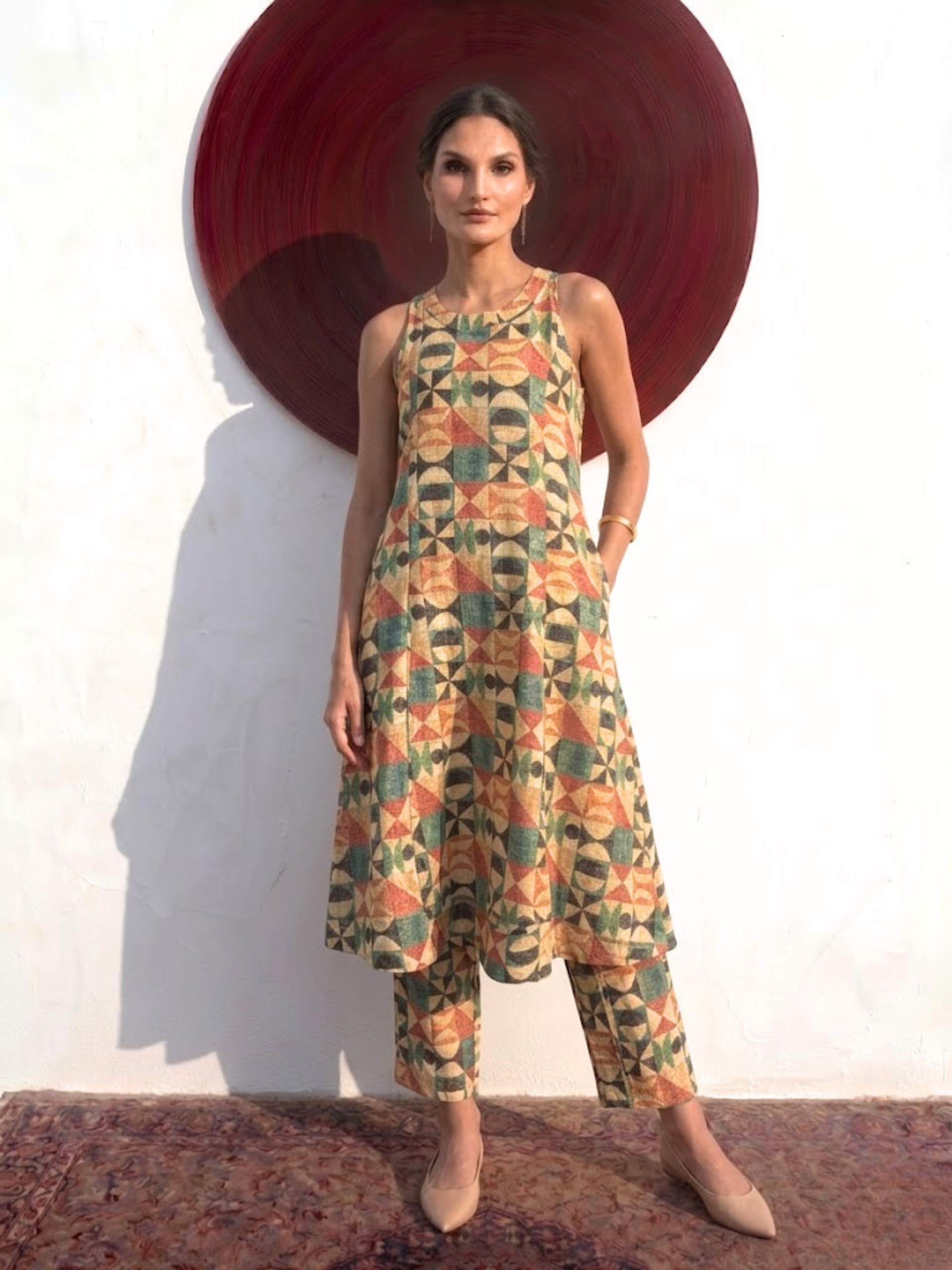 2 pc SET - Geometric Multicolor Printed Linen Sleeveless Kurta and Pant