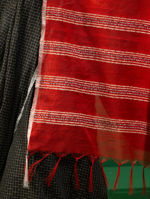 Black Check Silver Border Saree with Red Pallu and Blouse Fabric