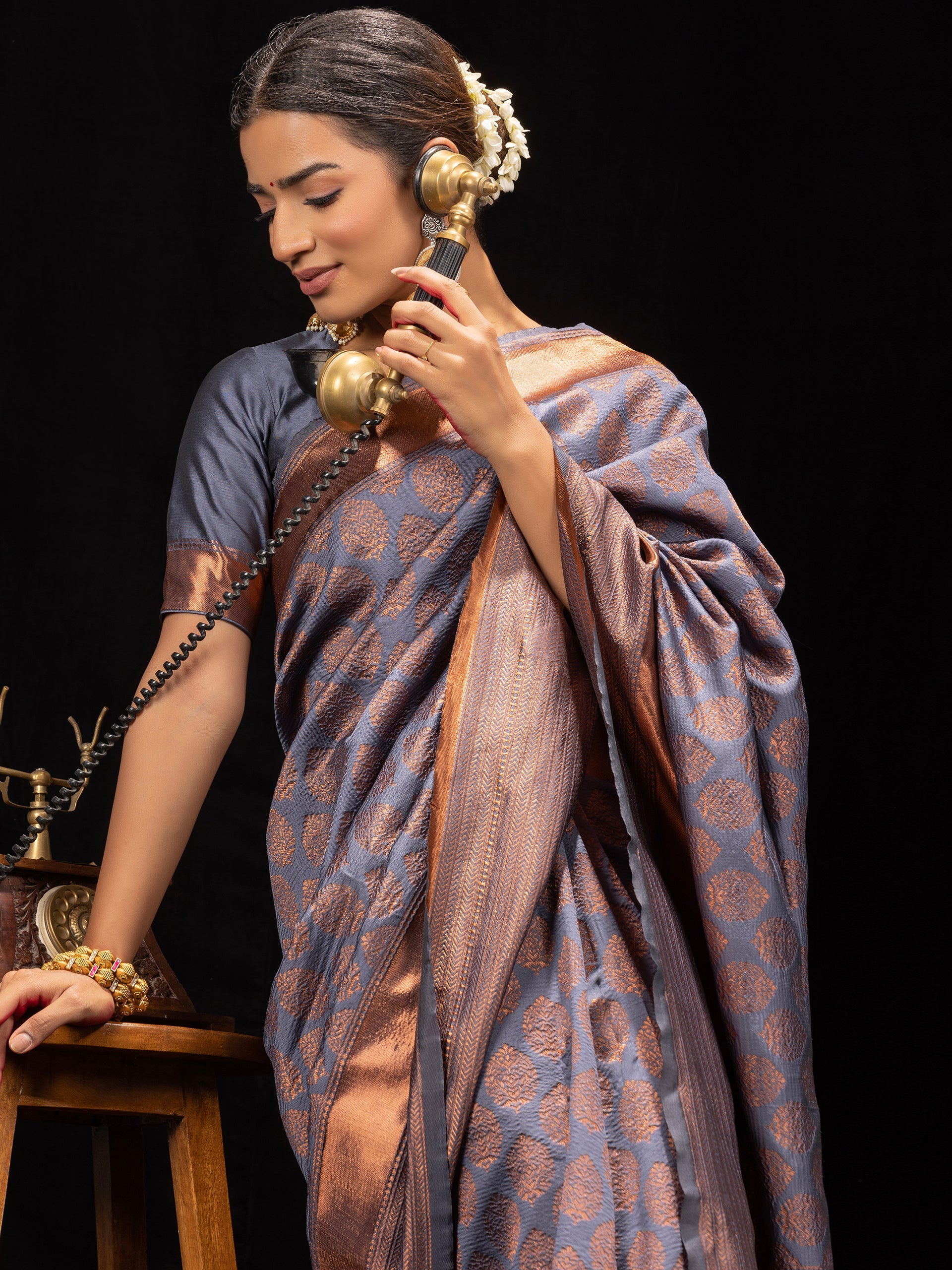 Vishesh Grey Slate Saree with Blouse Fabric