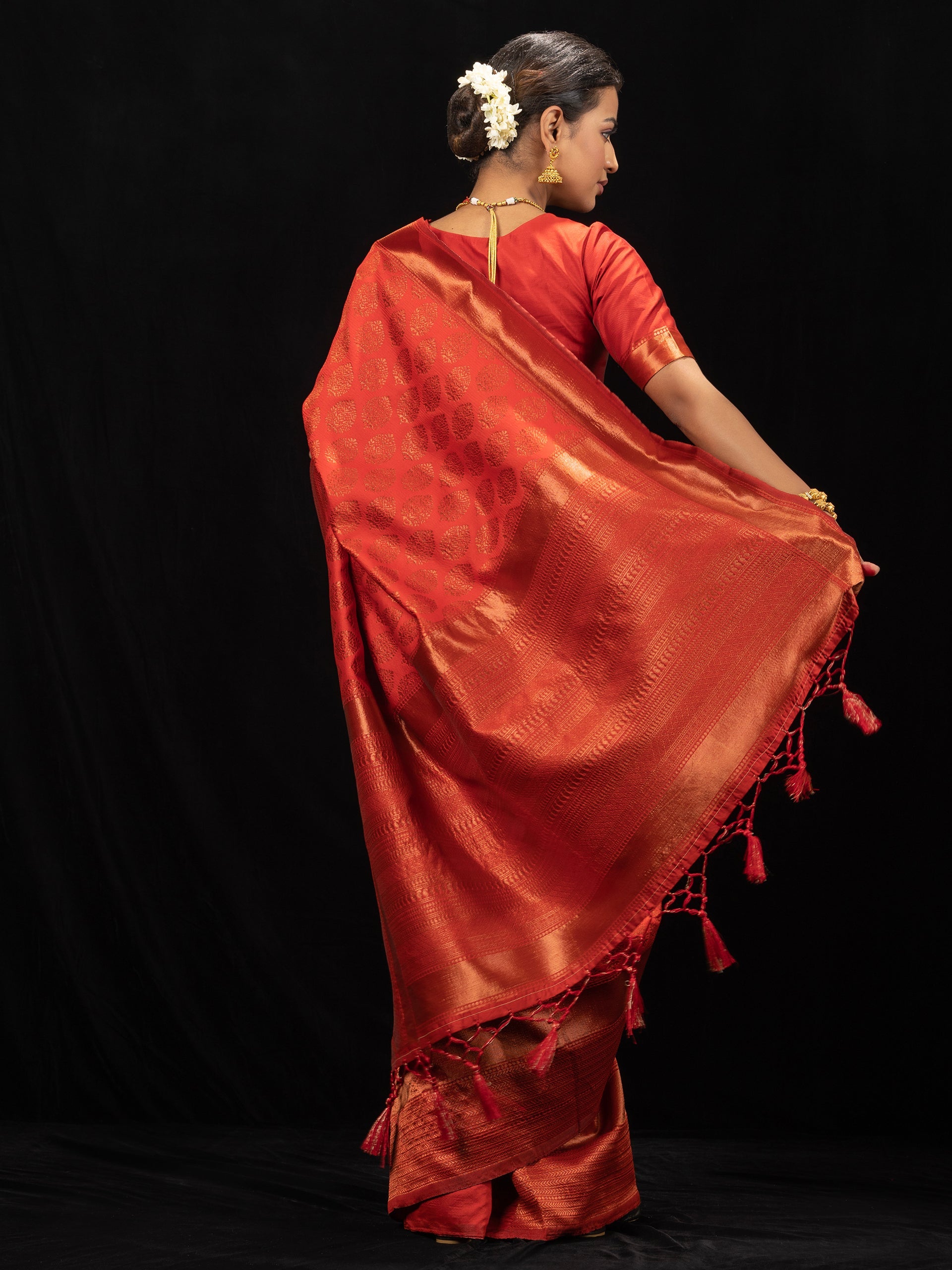 Vishesh Red Saree with Blouse Fabric