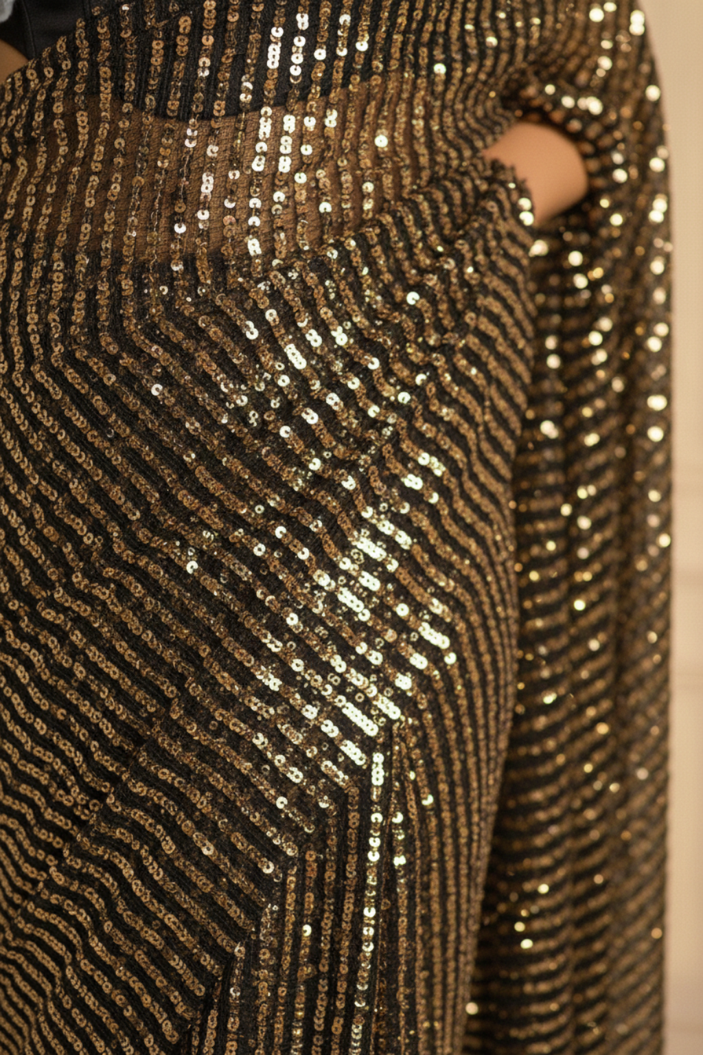 Black and Gold Knitted Sequin Saree with Blouse Fabric