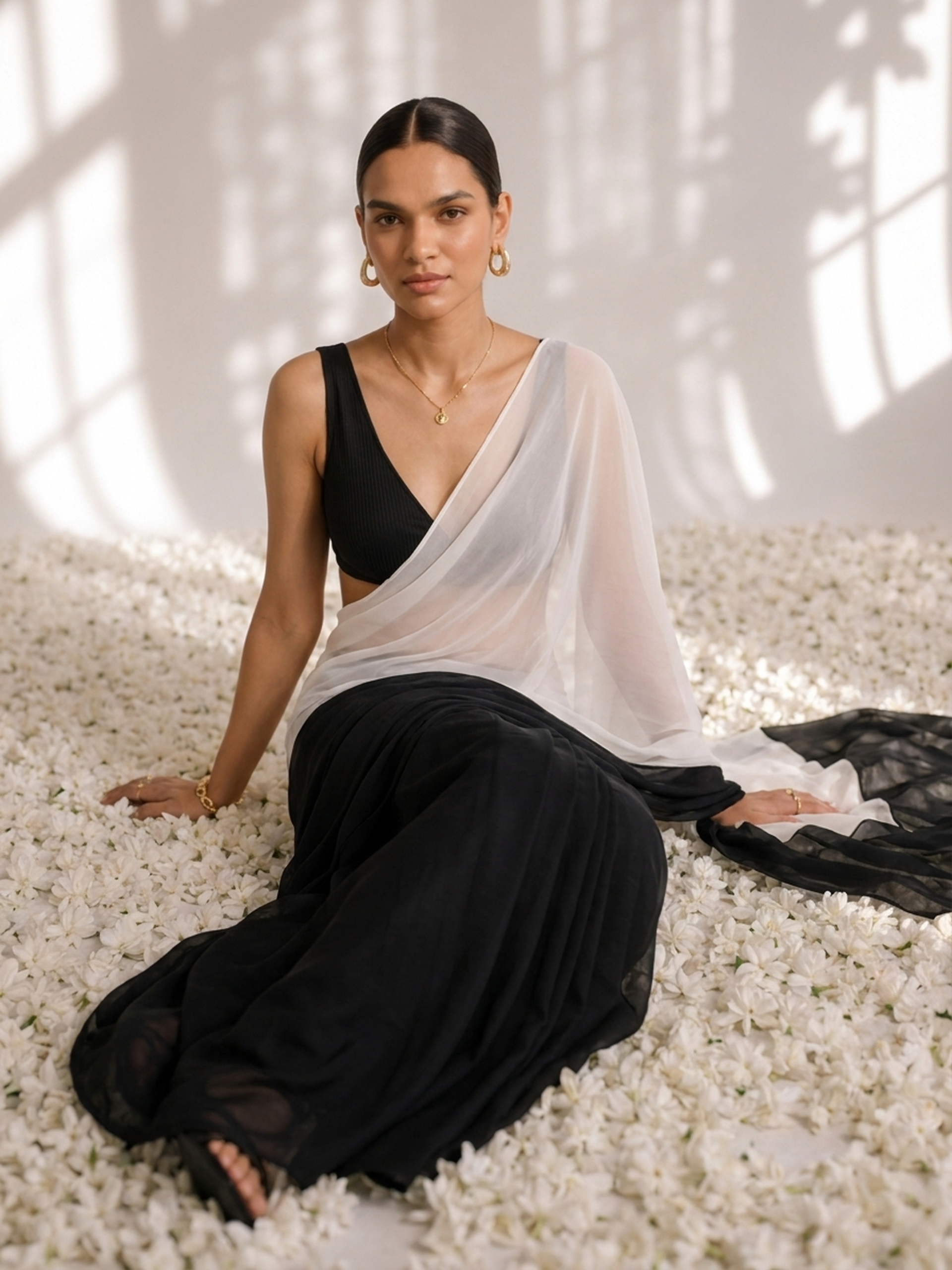 Black and White Georgette Triangle Saree with Blouse Fabric