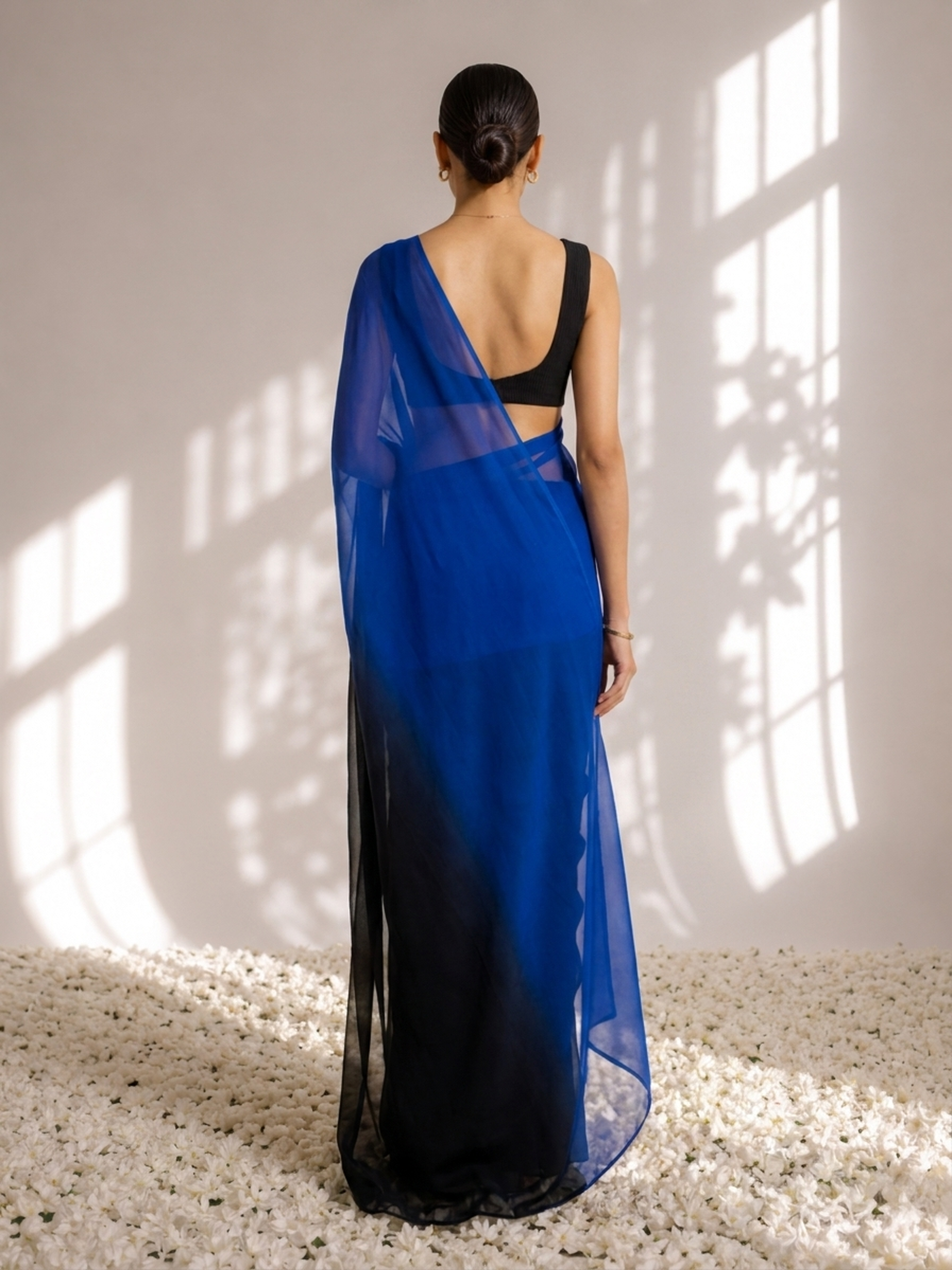Black and Blue Georgette Triangle Saree with Blouse Fabric