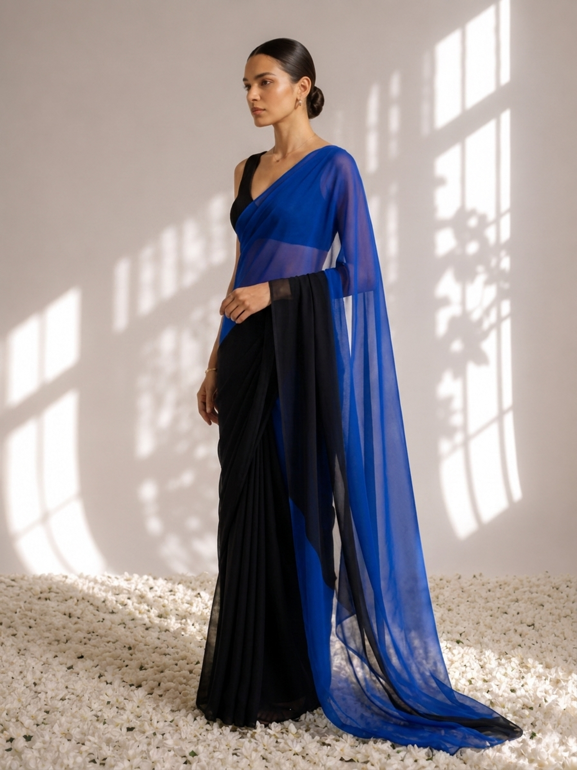 Black and Blue Georgette Triangle Saree with Blouse Fabric