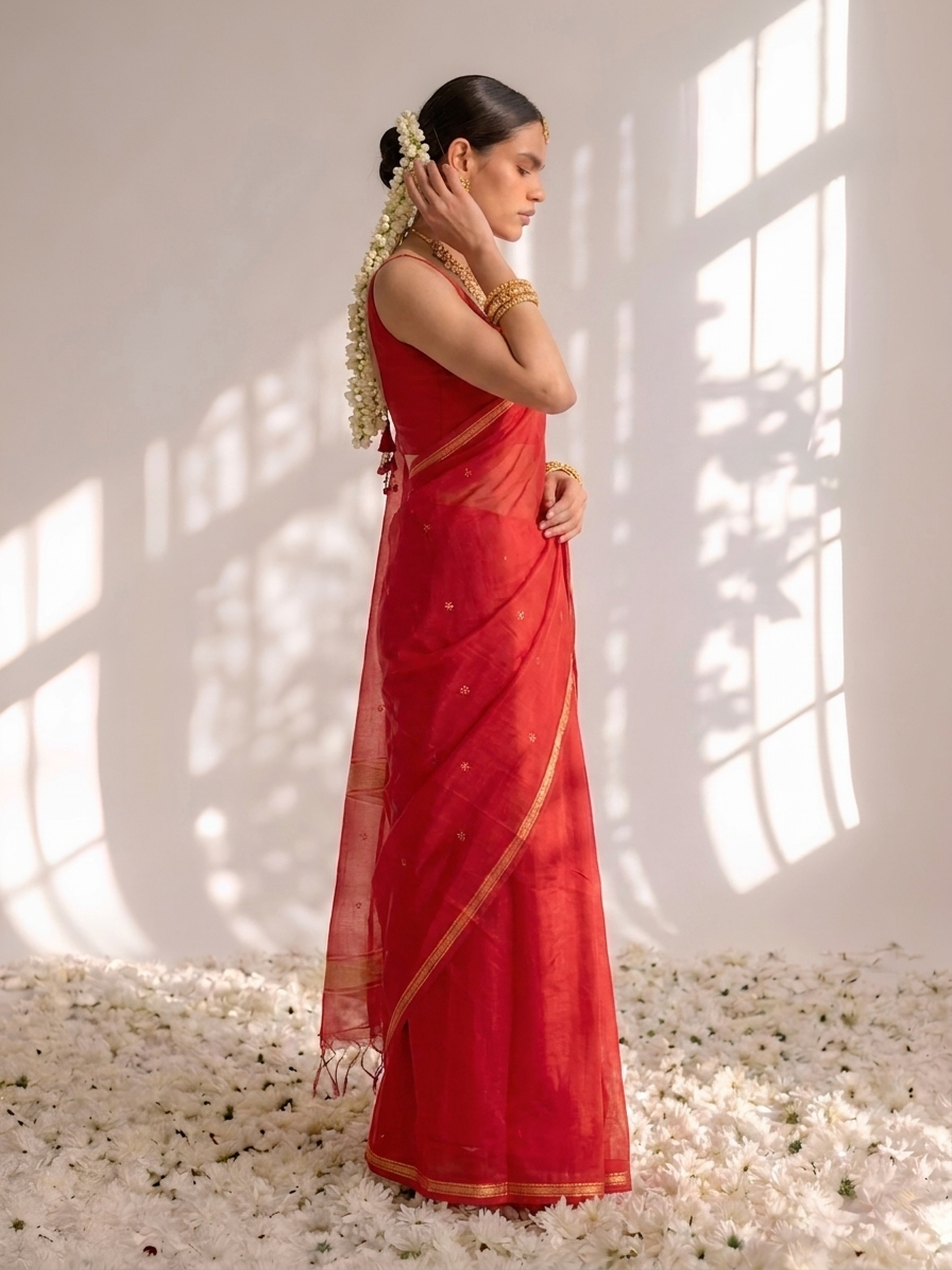 Red and Gold Maheshwari Silk Cotton Saree with Self Blouse Fabric