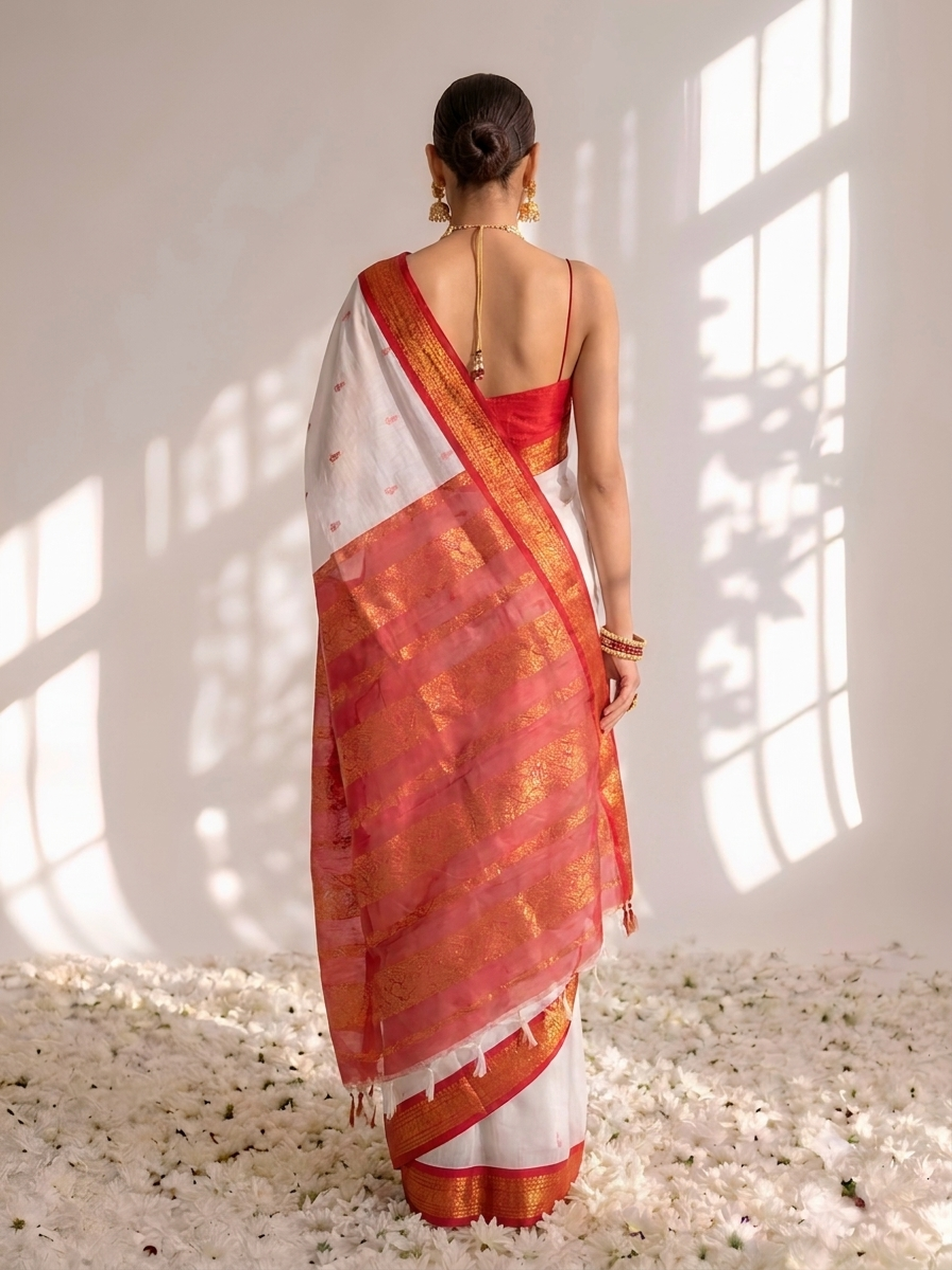 White and Red Cotton Kadwal Saree with Blouse Fabric