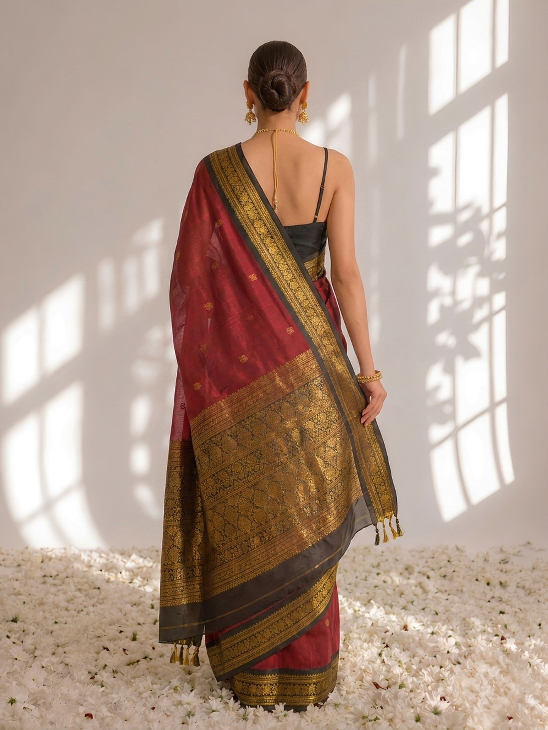 Red and Black Cotton Kadwal Saree with Blouse Fabric