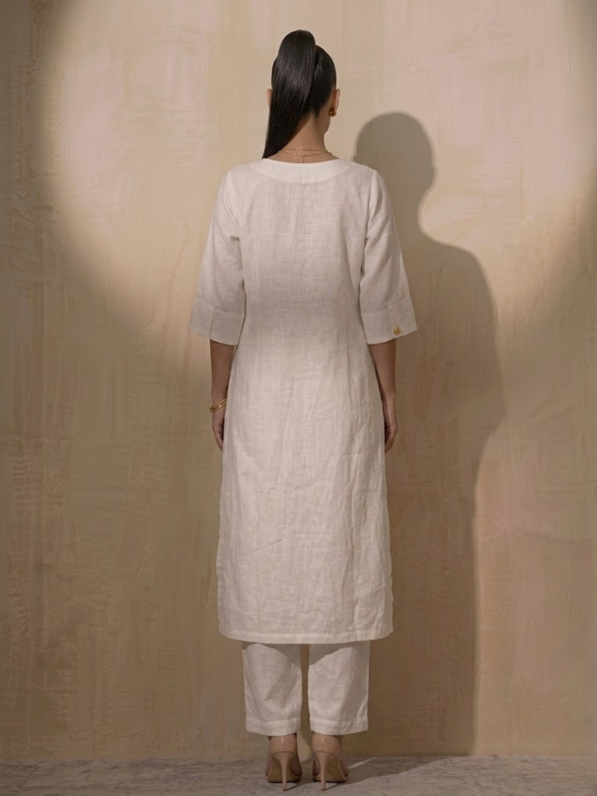 Swtantra White Linen Round Neck Elbow Sleeve Kurta with Pants