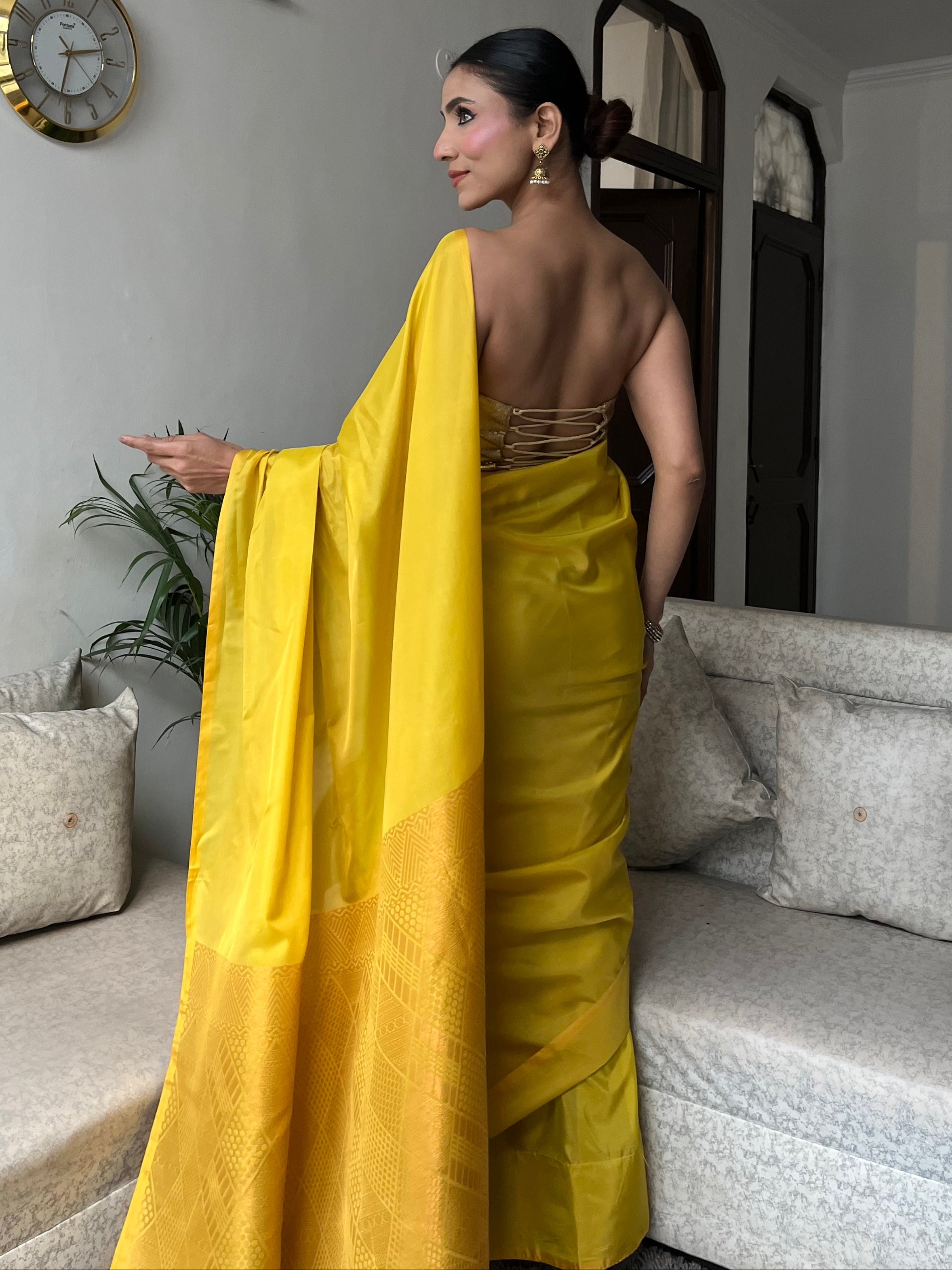 Yellow Saree with Gold Woven Jacquard Pallu & Self Blouse Fabric