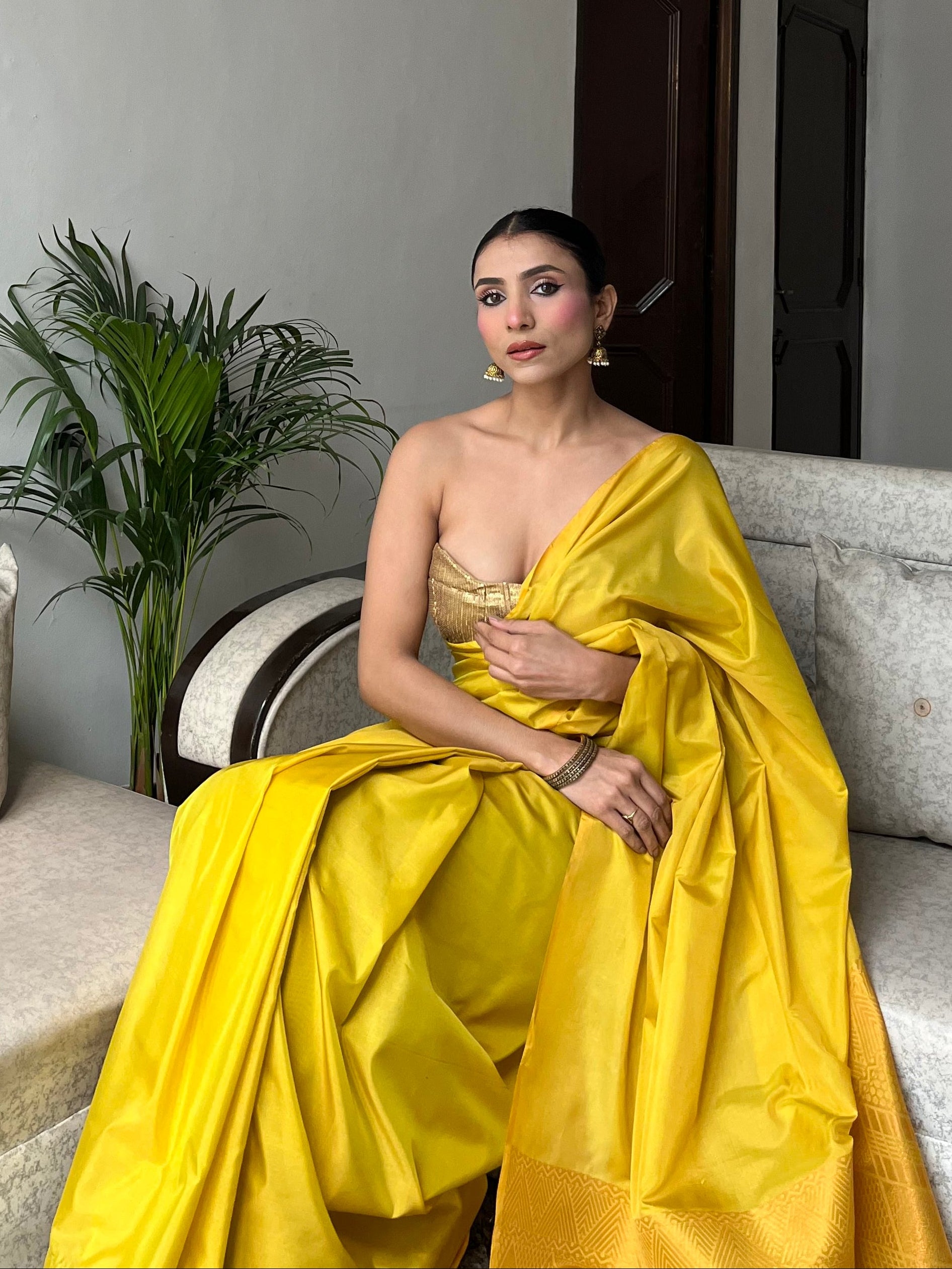 Yellow Saree with Gold Woven Jacquard Pallu & Self Blouse Fabric