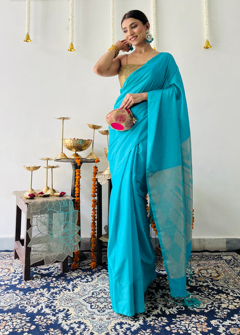 Elegant Blue Saree with Gold Woven Jacquard Pallu & Self Blouse Fabric