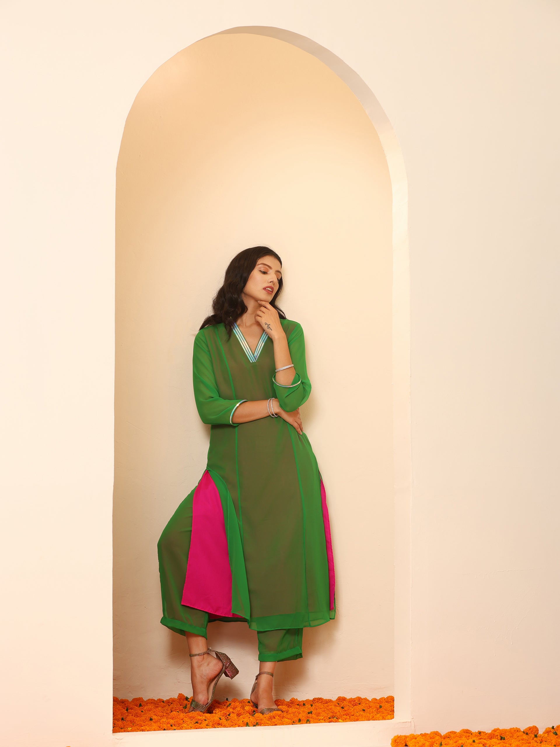 Women's Green & Pink Surprise Georgette Kurta with Pants 2 Piece Set | A-Line, V Neck, 3/4 Sleeves, Pants, Work wear, Partywear, (Georgette)