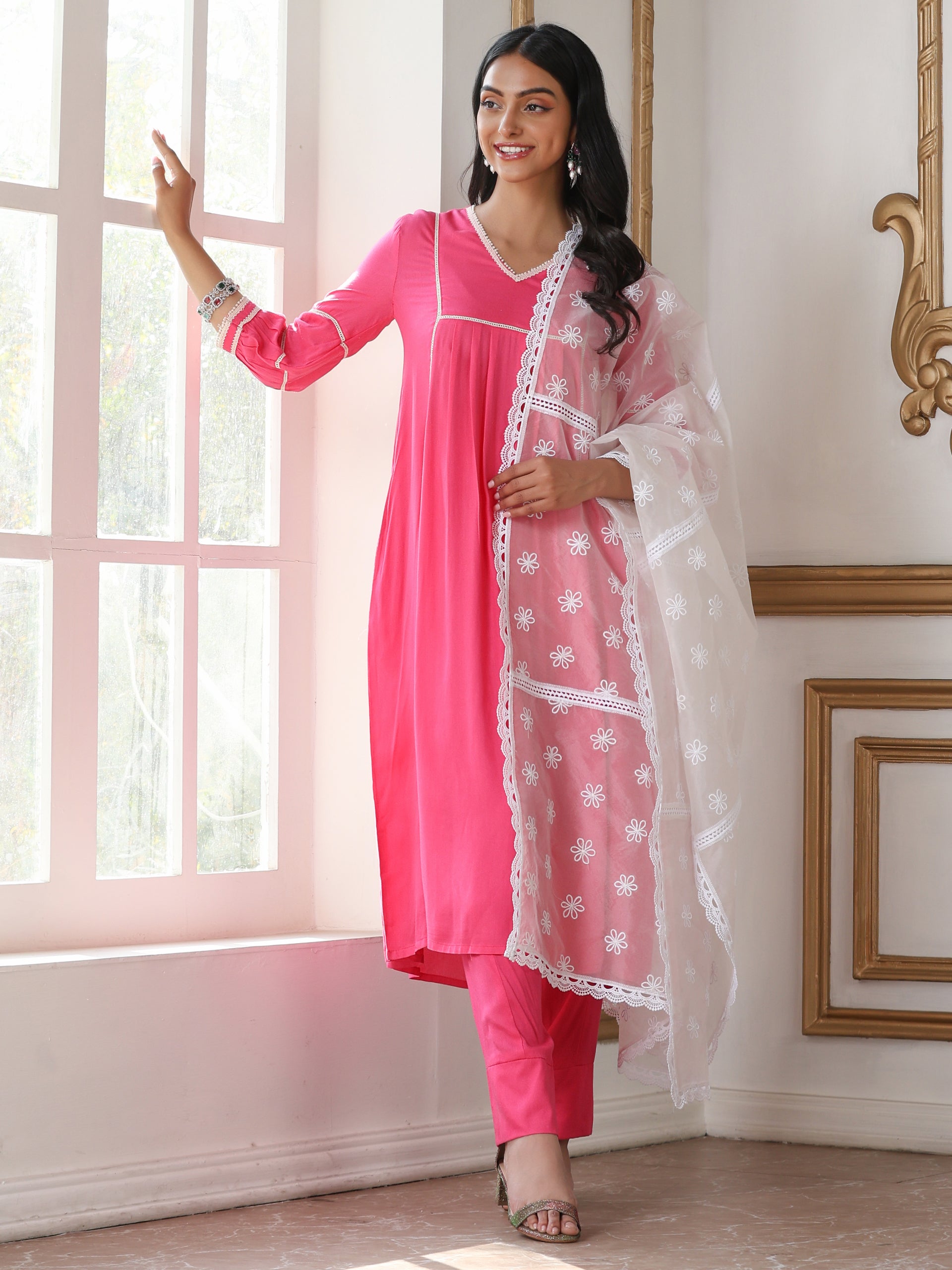 Women’s White Embroidered and Laced Organza Dupatta | 1 Pc, Flower Embroidery with Laces , Festive Party Wear