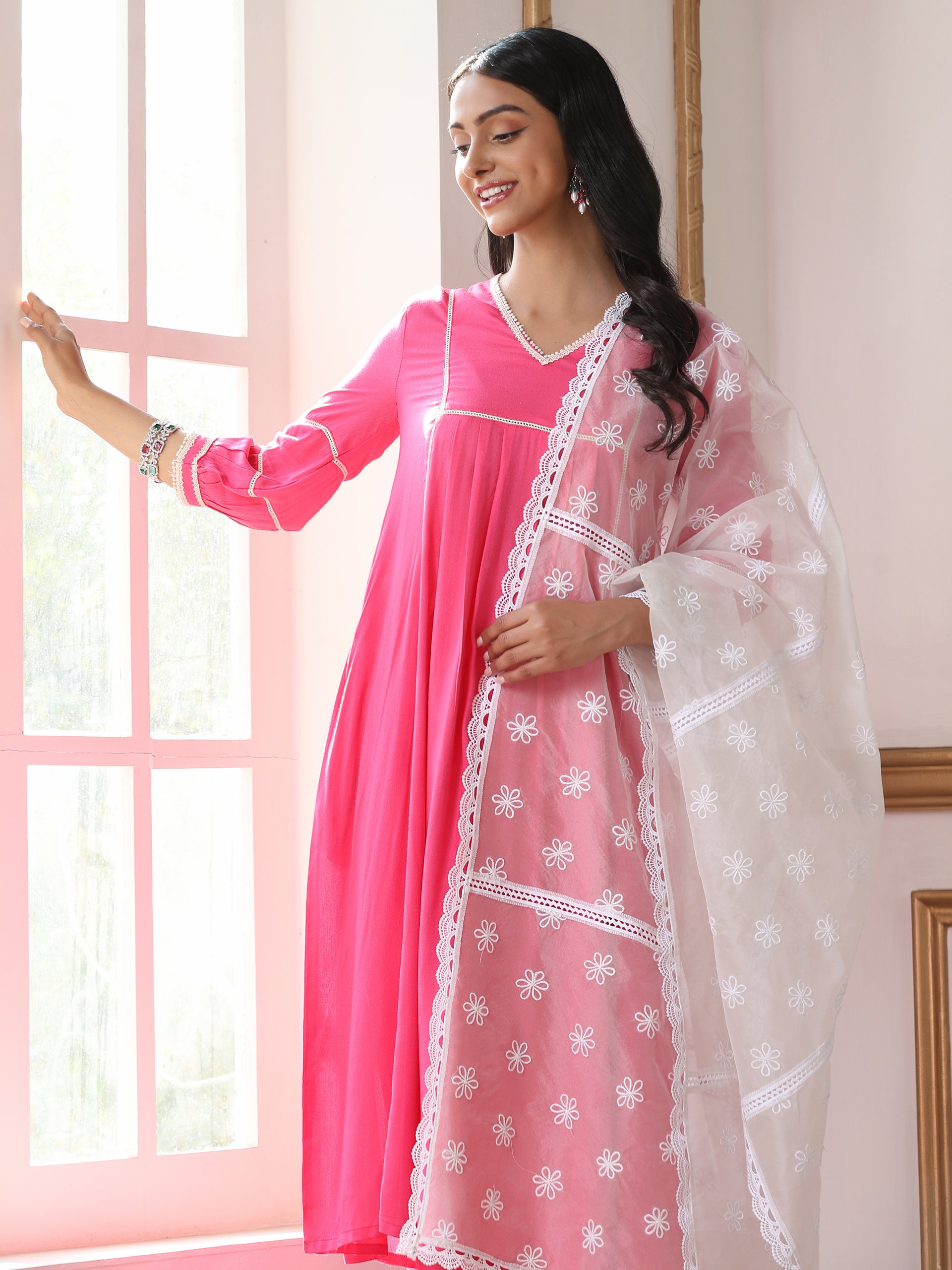Women’s White Embroidered and Laced Organza Dupatta | 1 Pc, Flower Embroidery with Laces , Festive Party Wear