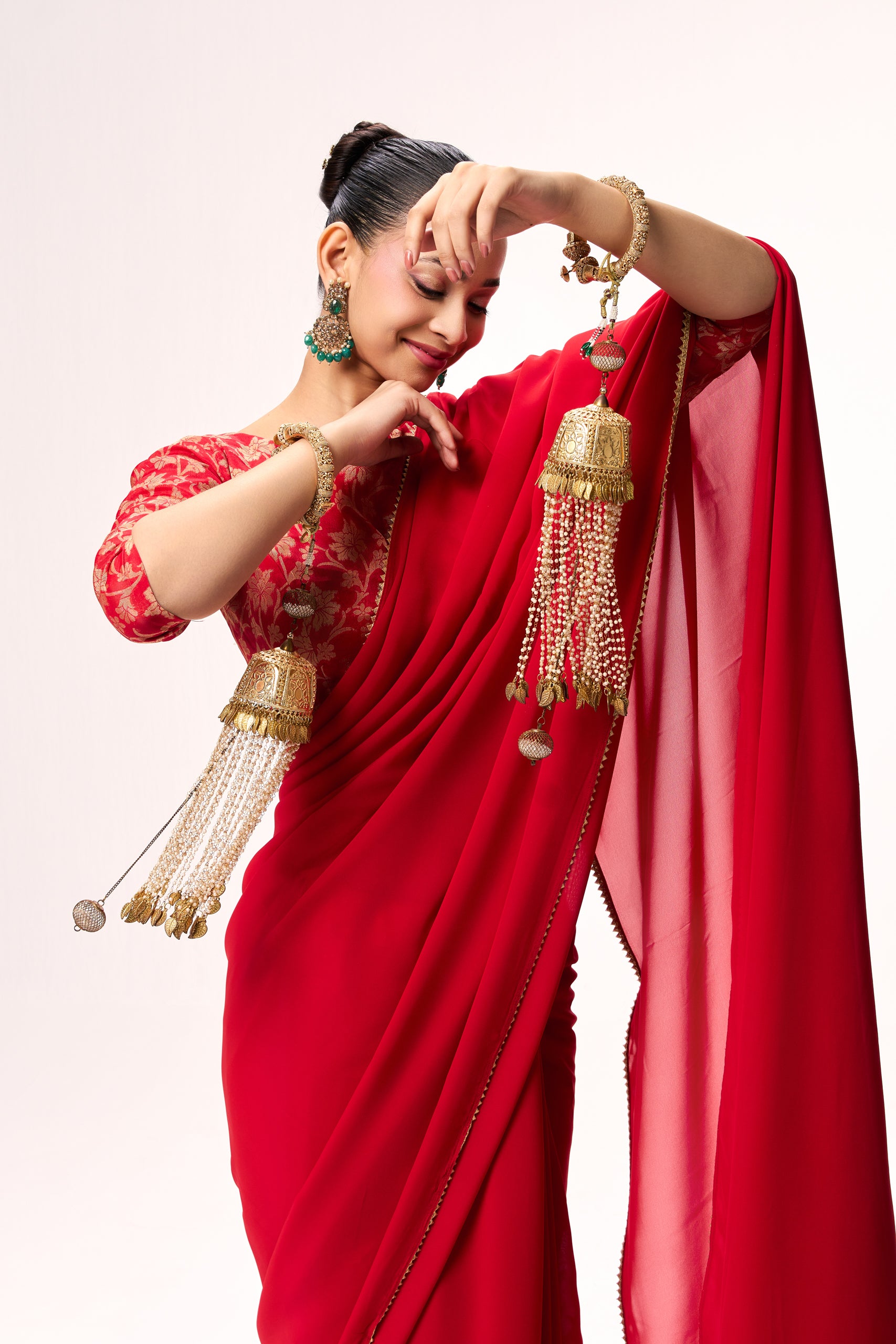 Red Drapy Georgette Saree with Jacquard Blouse Fabric