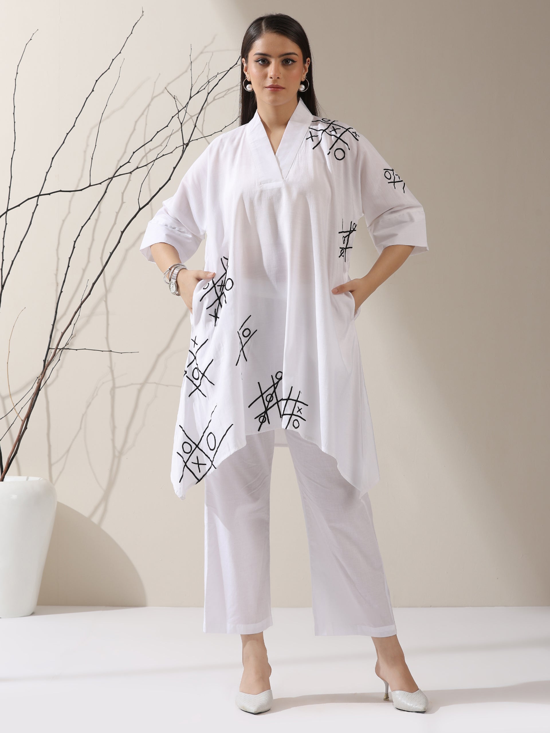 2-Piece White Kurta Set for Women – Japanese Embroidered Noughts & Crosses Design with Matching Pants