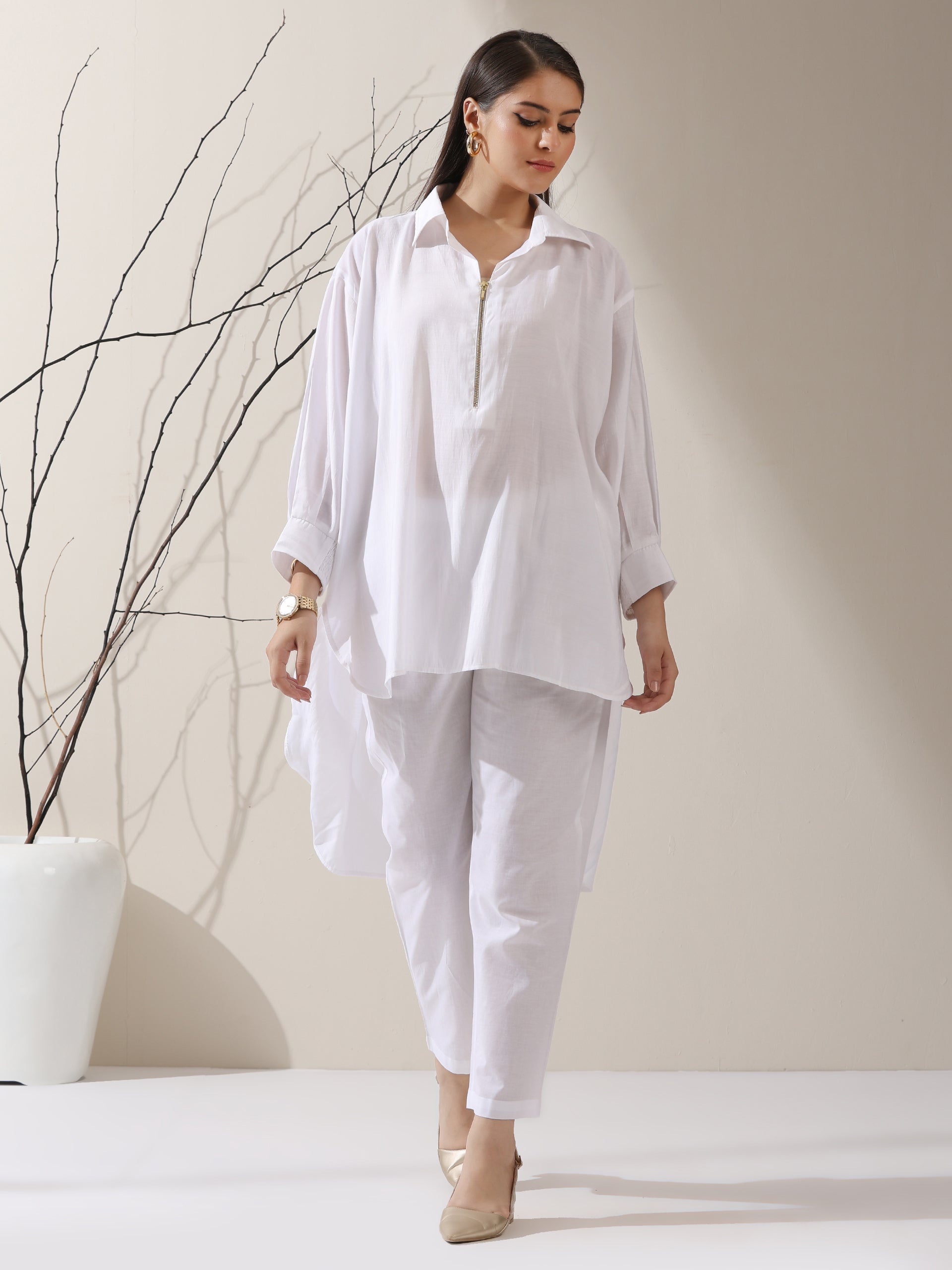 2-Piece White AirSkin Long Shirt Set for Women – Zip-Front Design with Adjustable Sleeves & Matching Pants