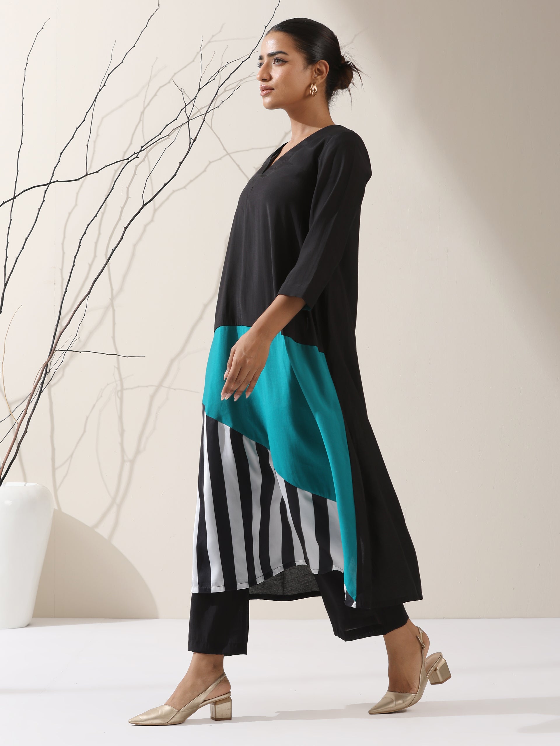 Women's Black & Teal Triangle Kurta with Striped Detailing and Pants | 2 Pc Set, Contemporary Ethnic Co-ord
