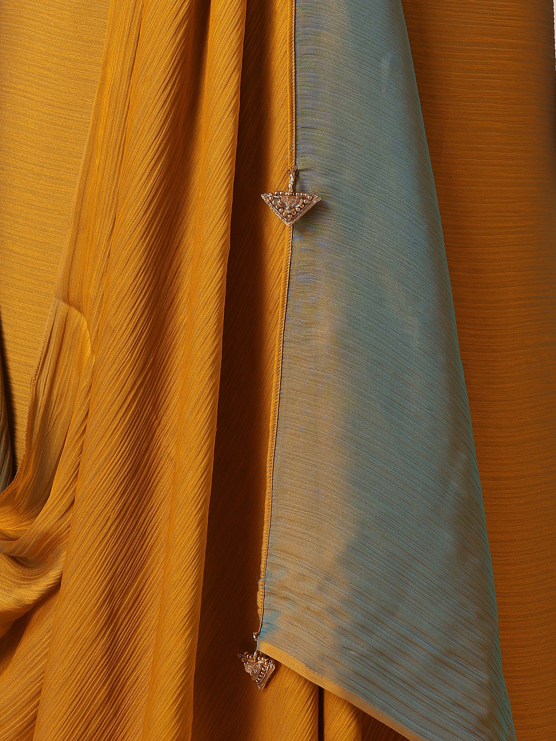 Blue phoenix dual shade chiffon saree with self blouse fabric — view 2