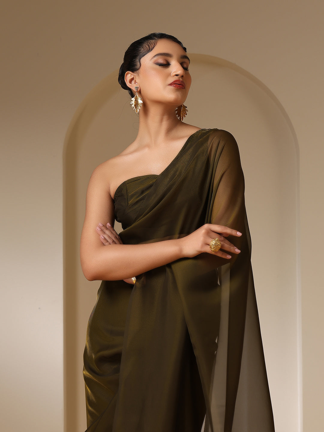 Knockout Henna Chiffon Gold Saree with Self Blouse Fabric