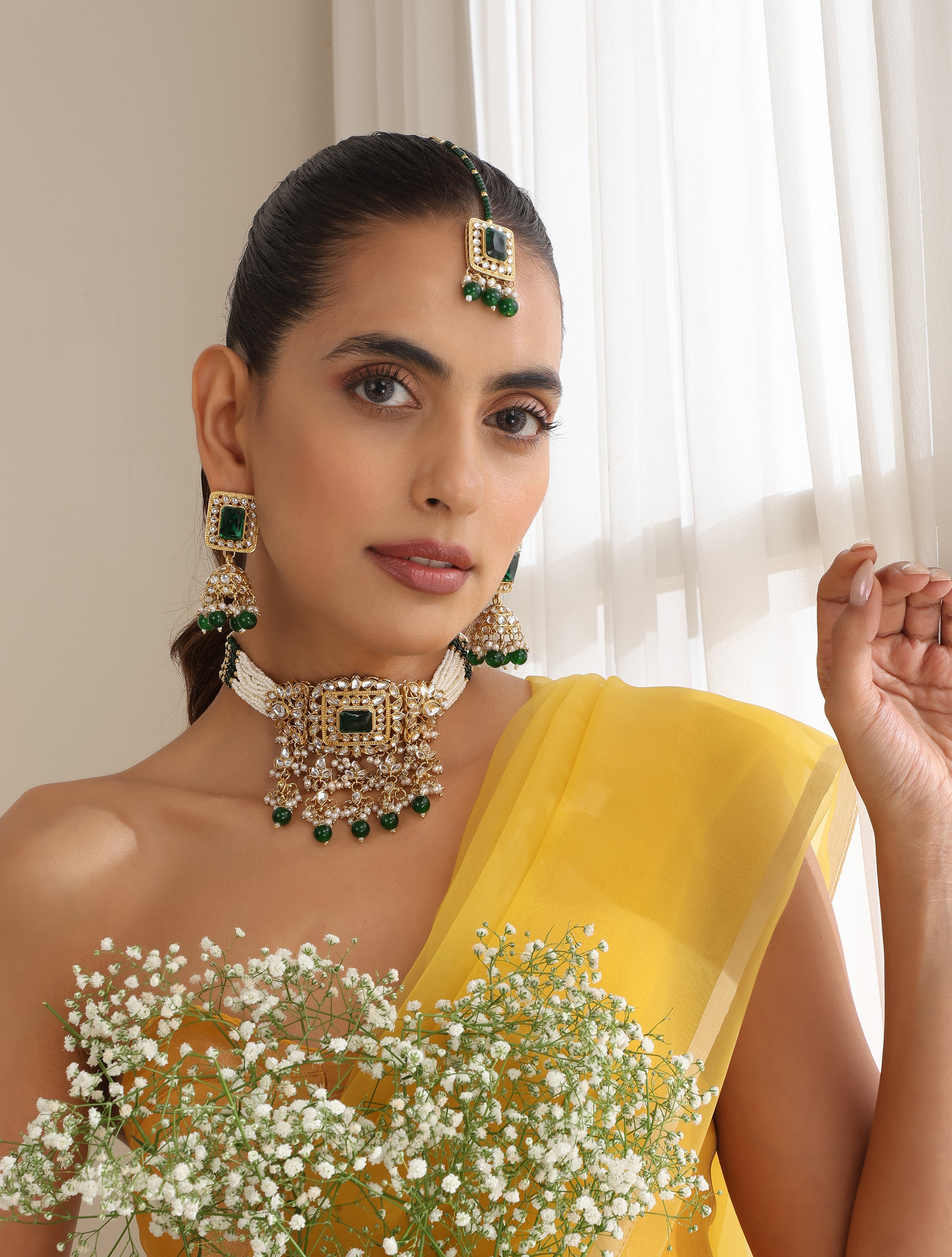 Green Color Choker Kundan Necklace, Earring and Maang Teeka Set
