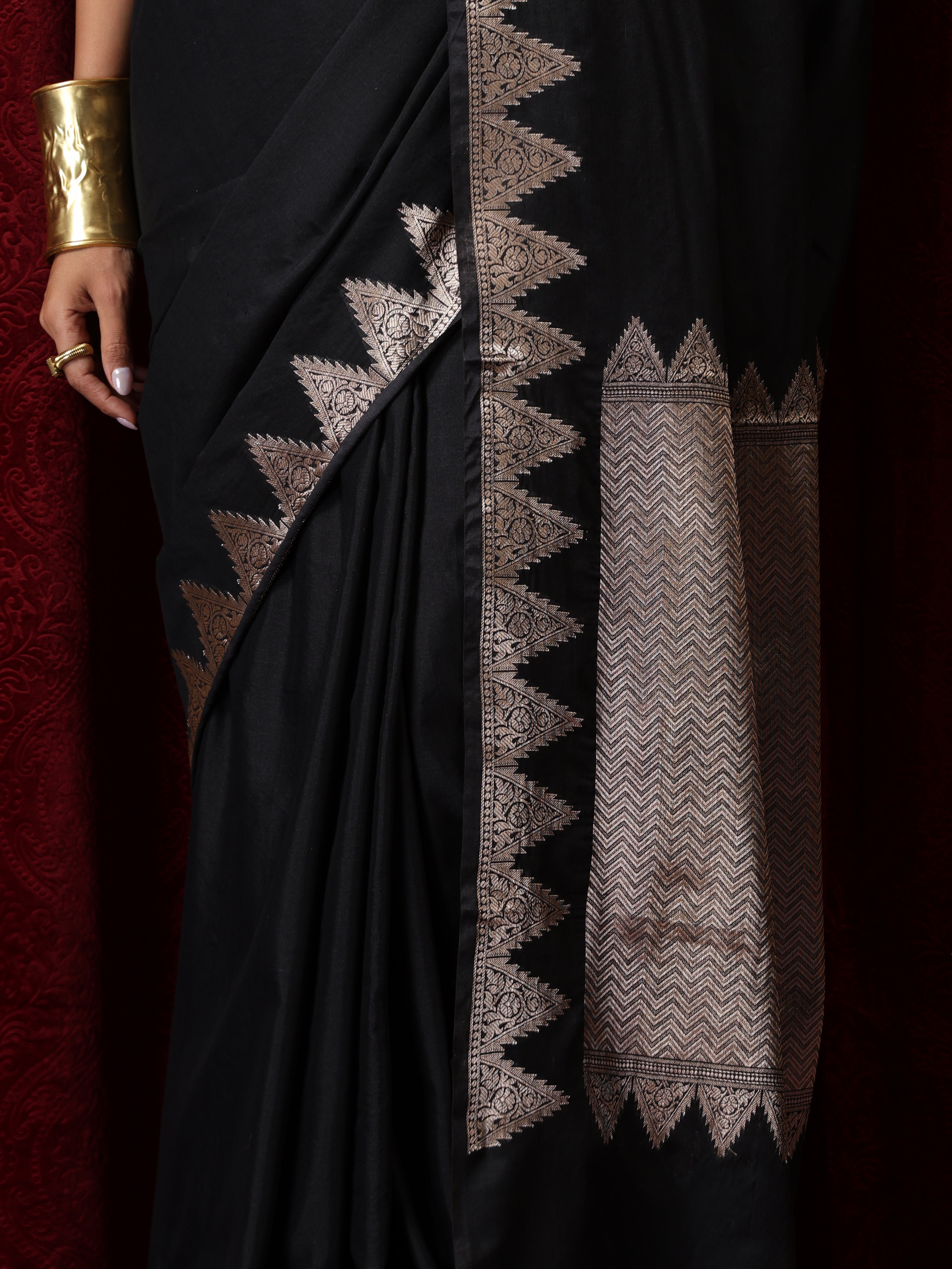 Banaras Black Temple Mul Mul Cotton Silk Saree with Blouse Fabric