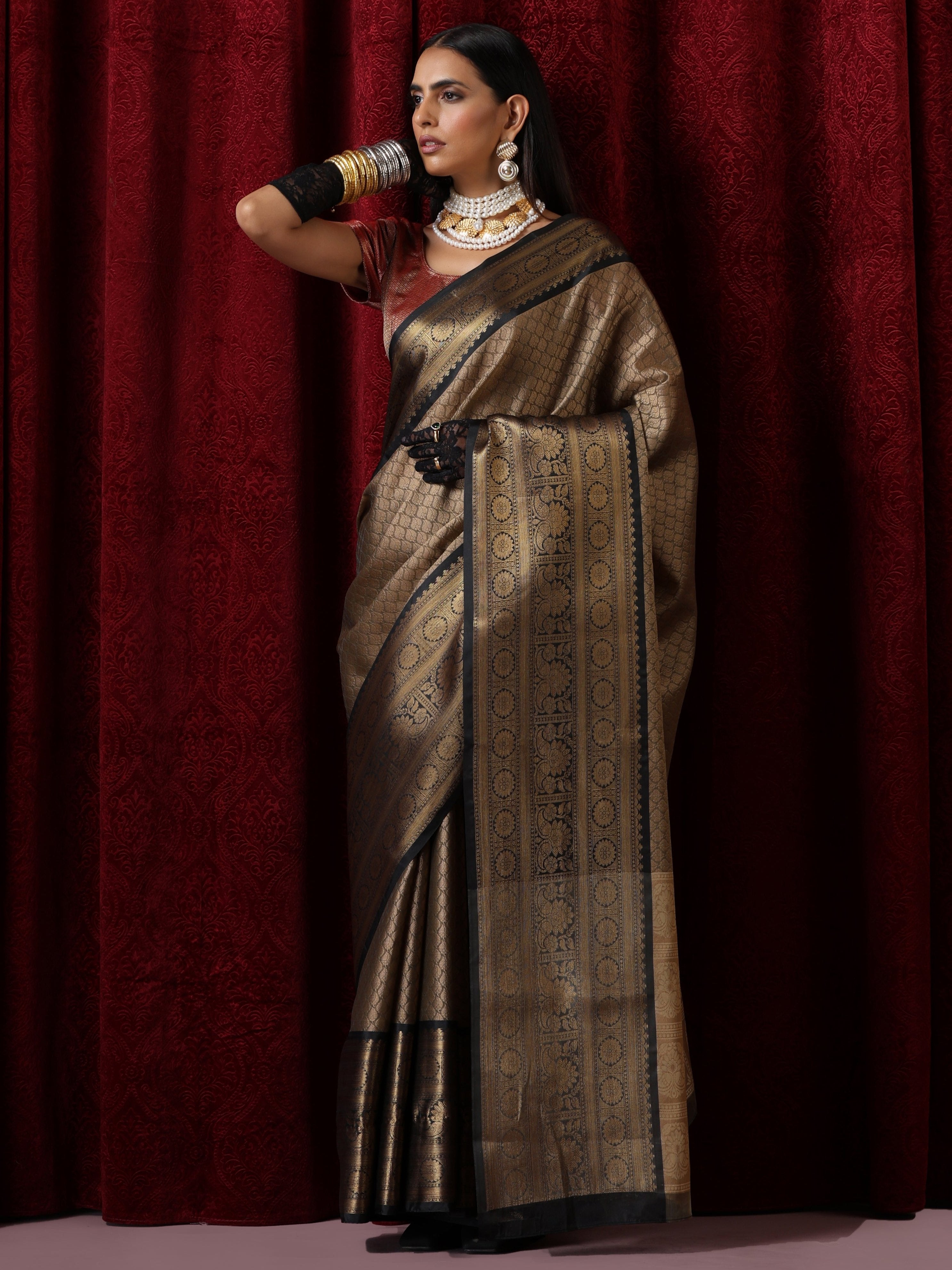 Beige Jacquard Saree with Black Border with Blouse Fabric