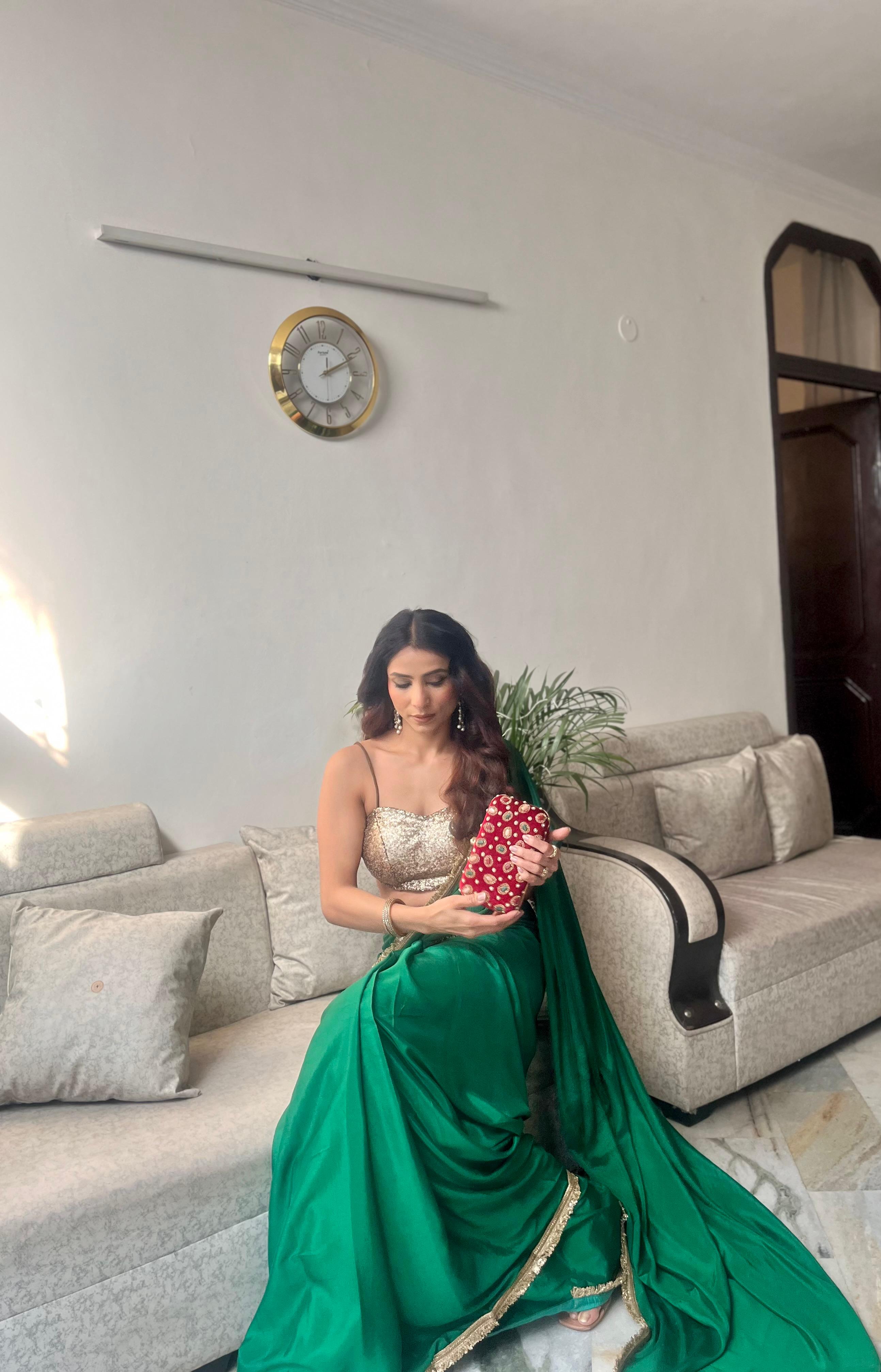 Crepe Green Saree with Sequin Laces and Self Blouse Fabric