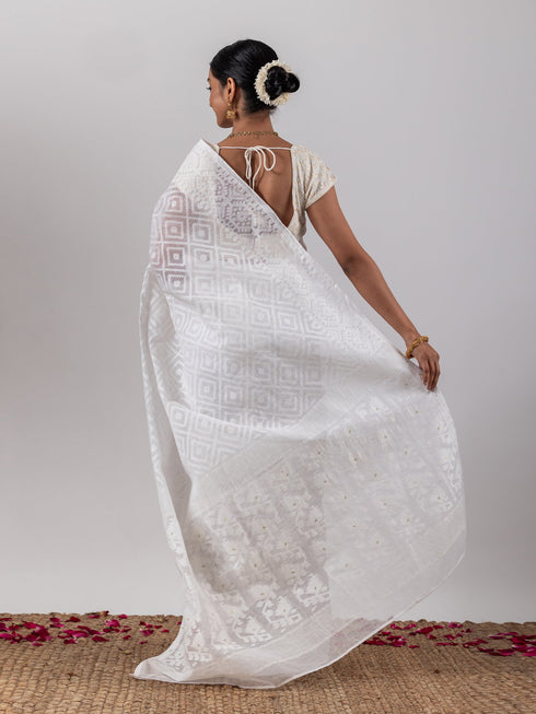 White Tercha Jamdani Handloom Cotton Saree