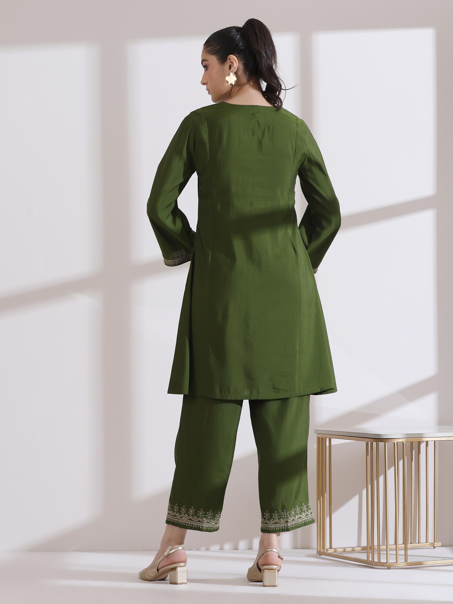 Women's Mehndi Green Kurta with Embroidery on Kurta and Pants 2 Piece Set | A-Line, Round Neck, 3/4 Sleeves, Work Wear, (AirSkin Cotton Silk Blend)