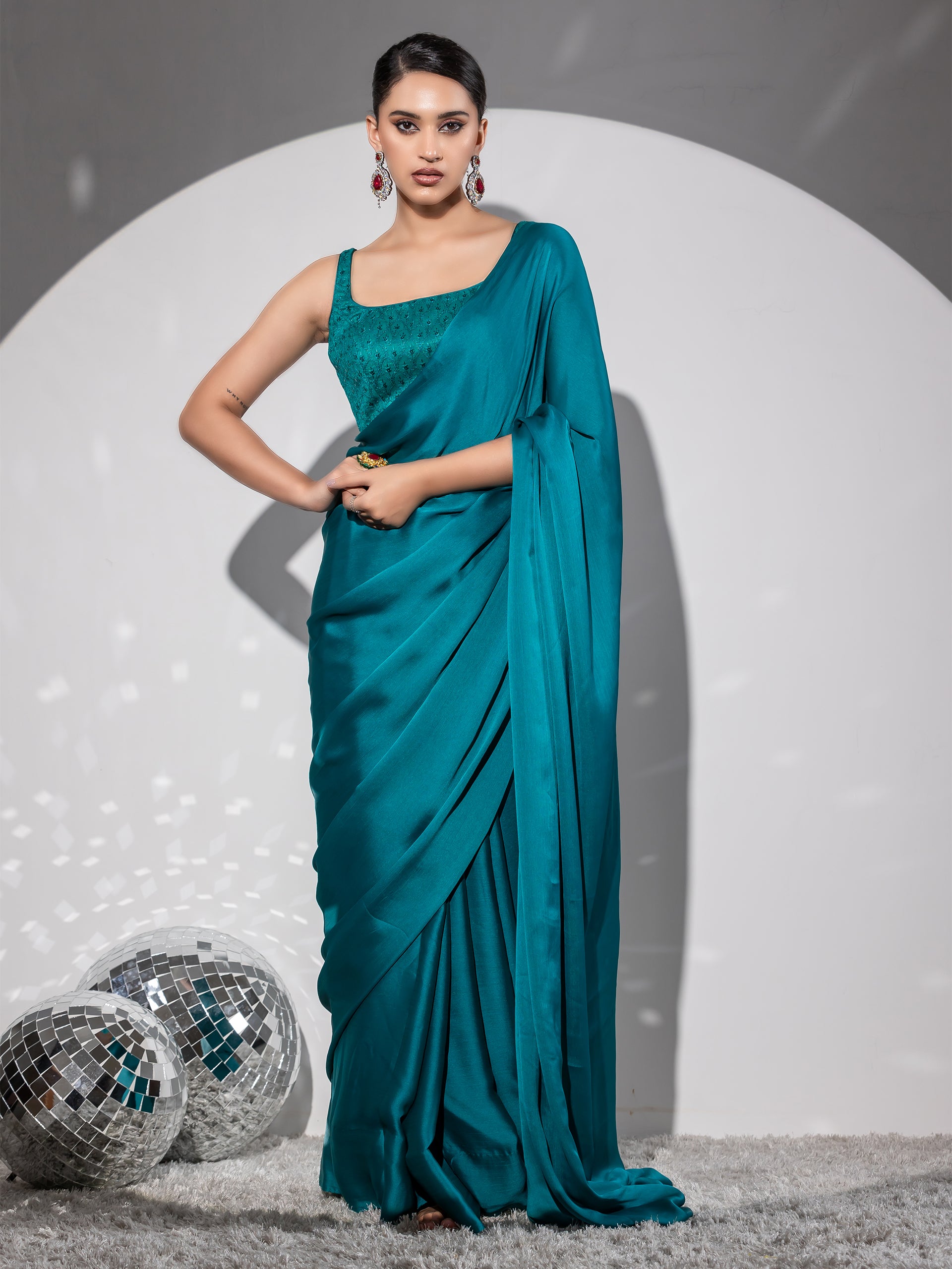 Swirl sea blue butter chiffon saree with embroidered blouse fabric — view 4