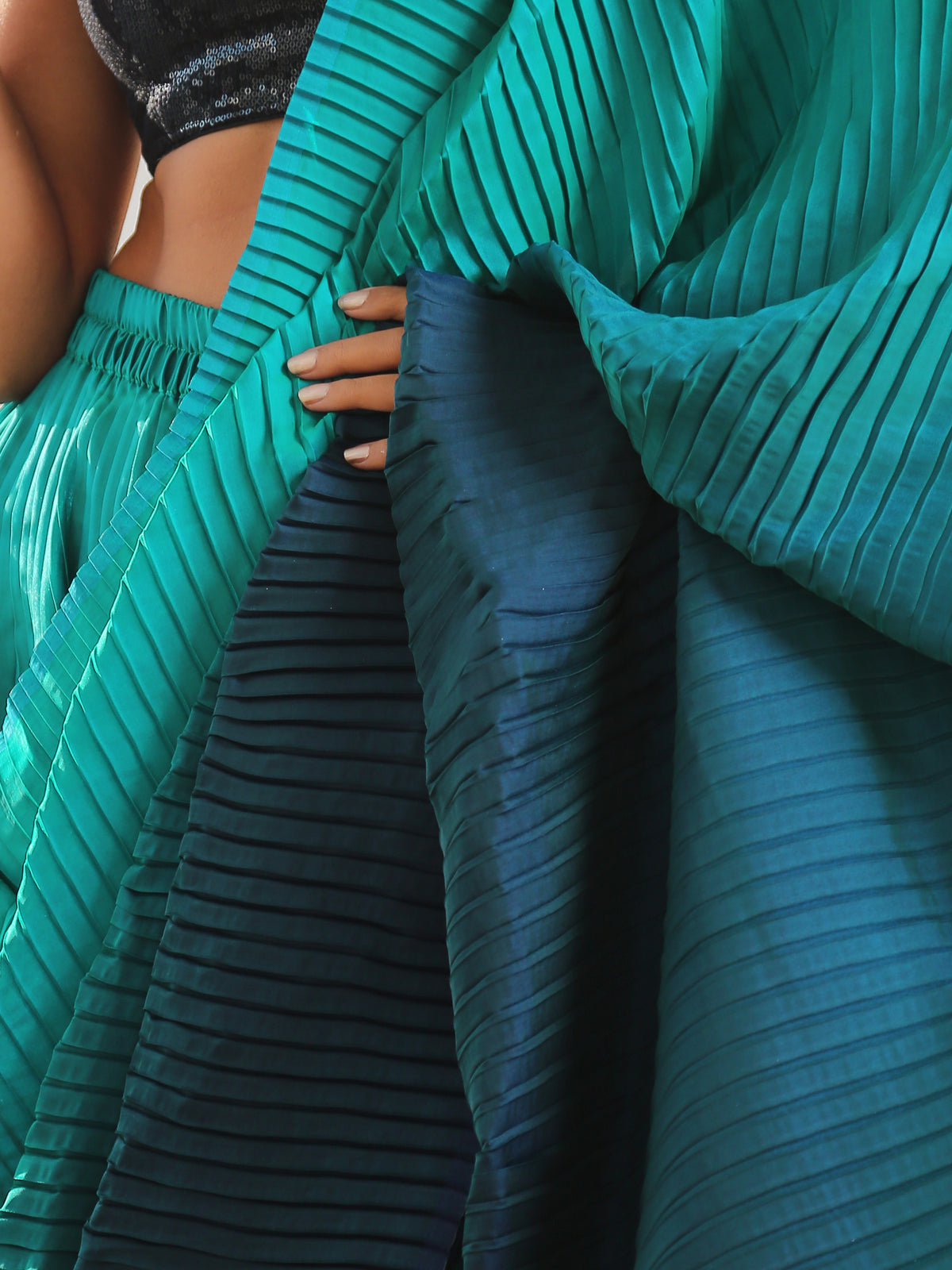 Accordion green and blue ombre pre-draped saree — view 2