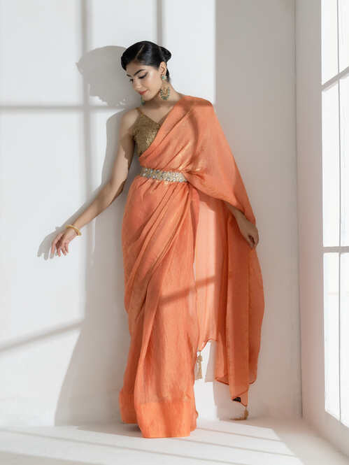 Casual Look Vintage Chiffon Printed Saree In Peach Color