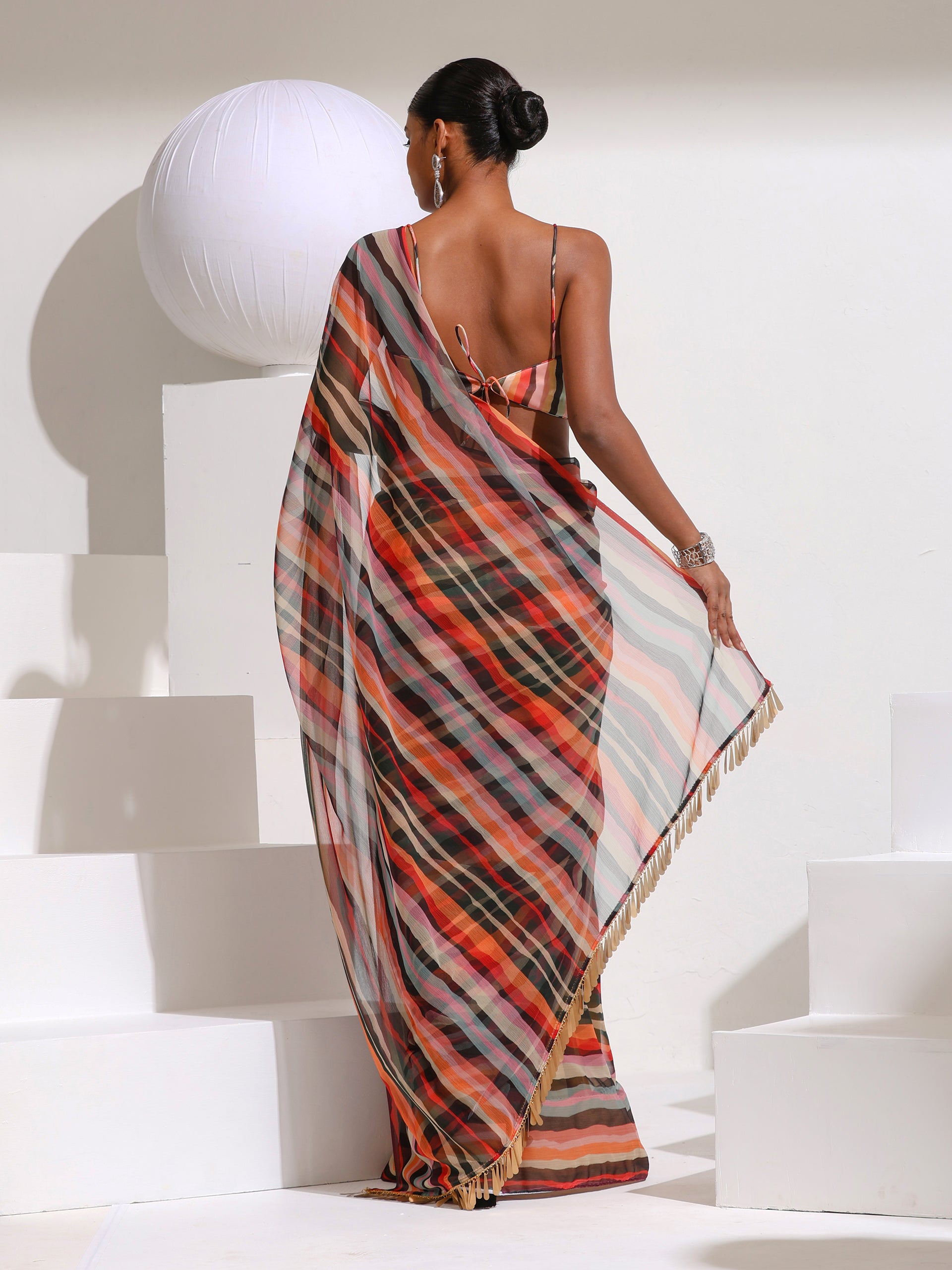 Metropolitan Chiffon Saree with Hanging Gold Lace and Self Blouse Fabric