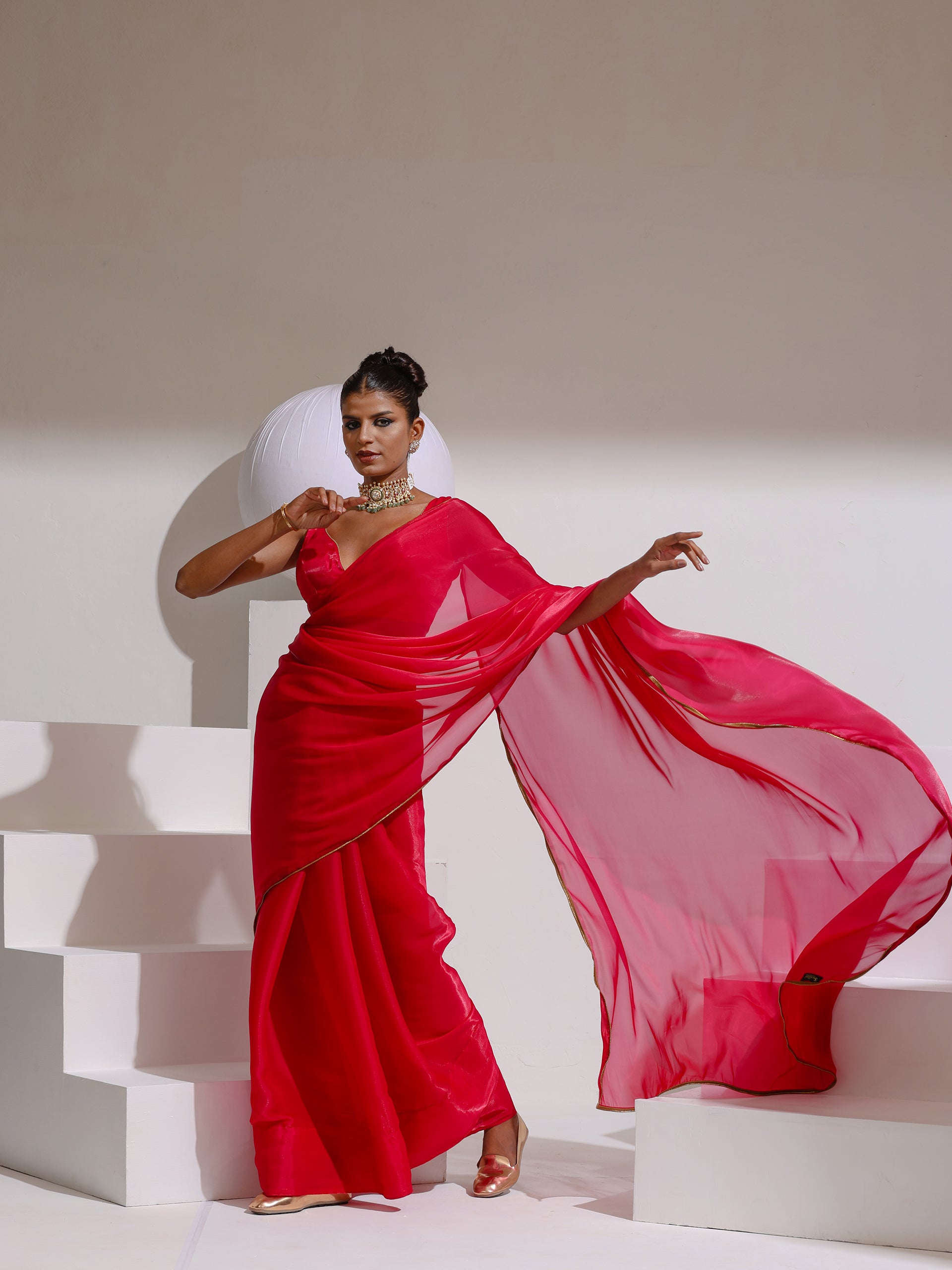 Hard to Get Fuchsia Organza Satin Saree with Bronze Piping and Blouse Fabric