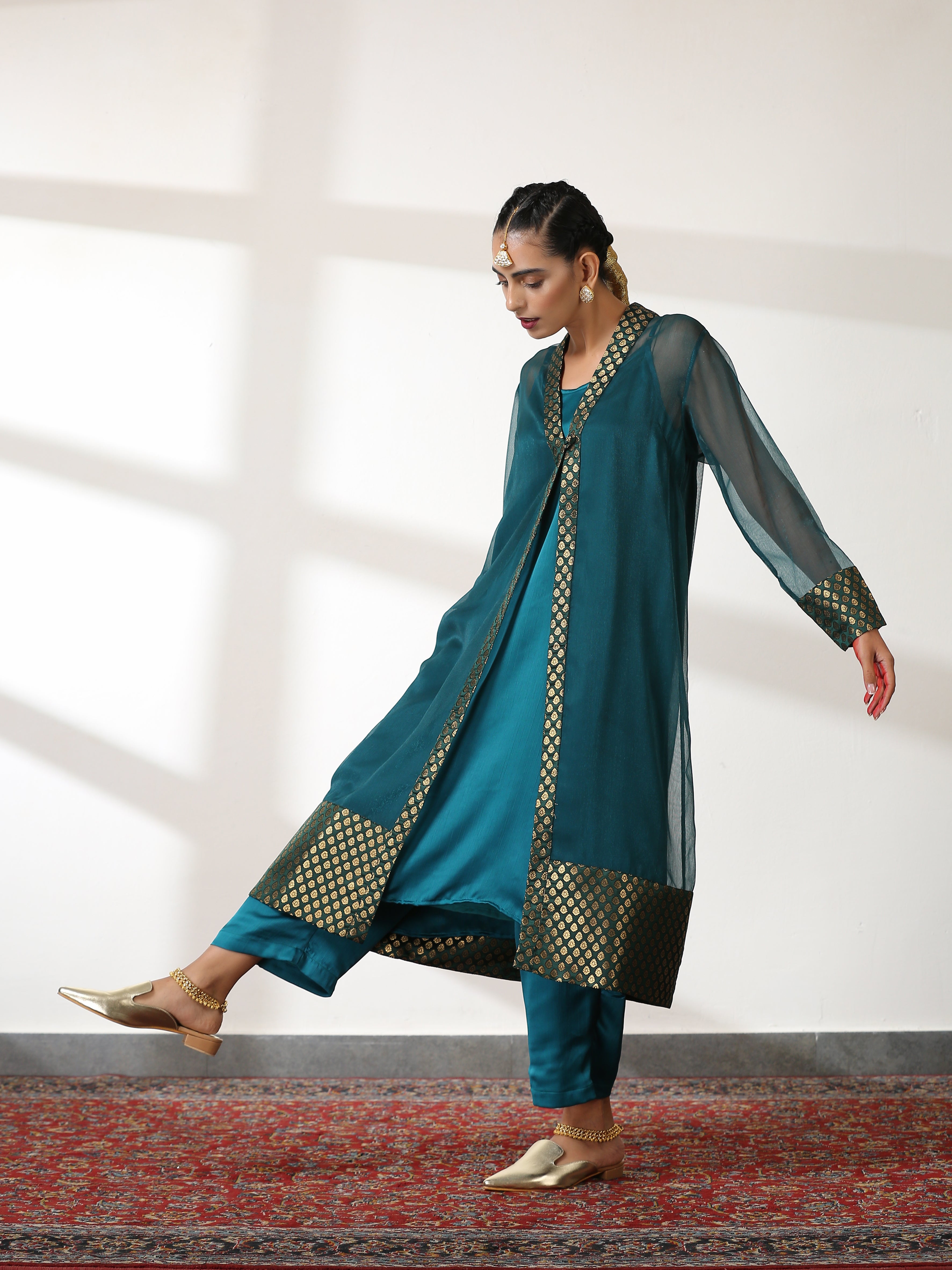 Women's Royal Green Shimmer Jacket Set with Butter Chiffon Top and Bottom 3 Piece Set | A-Line, Round Neck, Sleeveless, Pants, Partywear, (Chiffon)