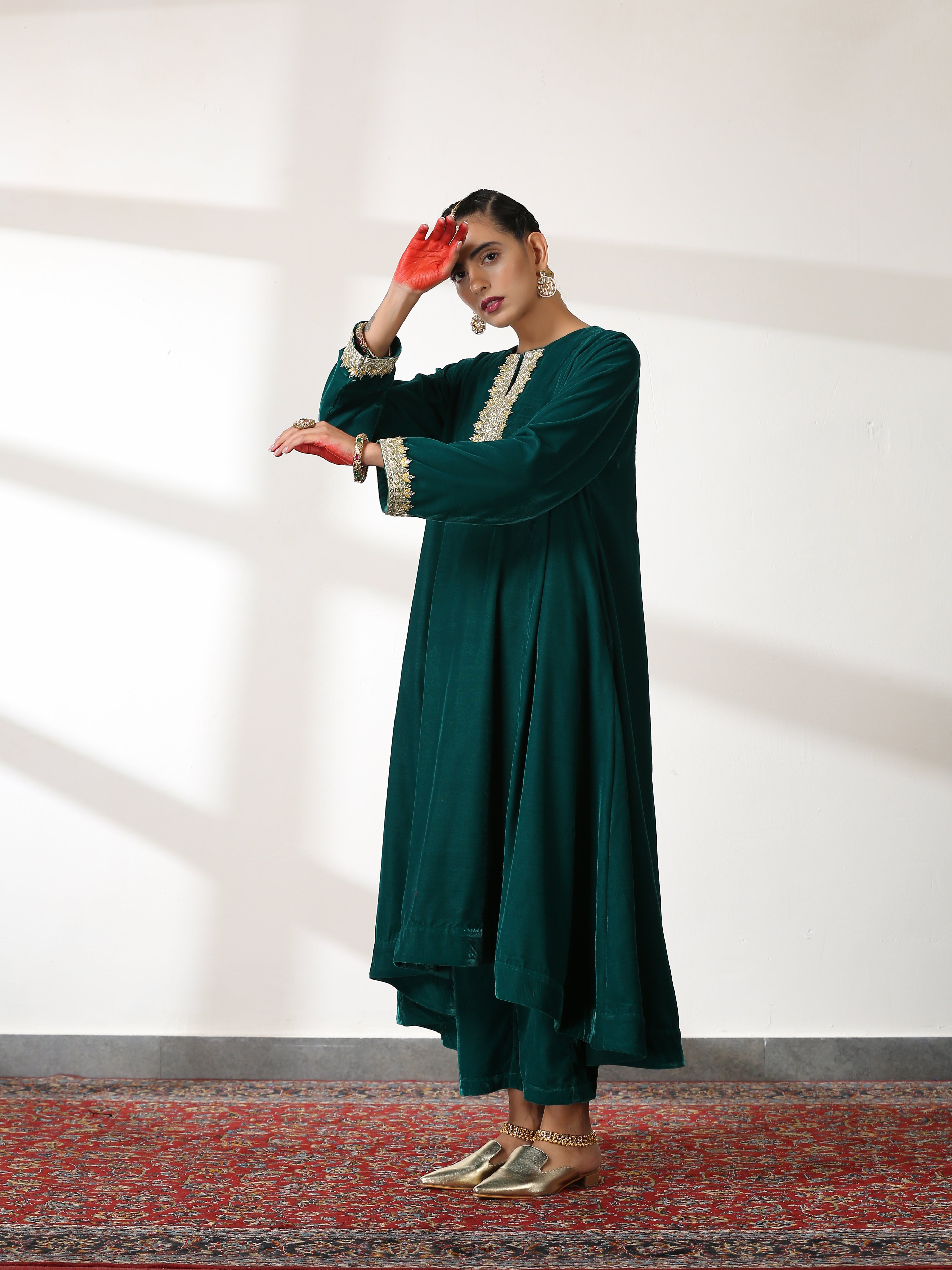 Women's Emerald Velvet Co-ordinate Top Set with Bottom and Gota Lace 2 Piece Set | Straight Fit, Round Neck, Sleeves, Pants, Festive Wear, (Velvet)